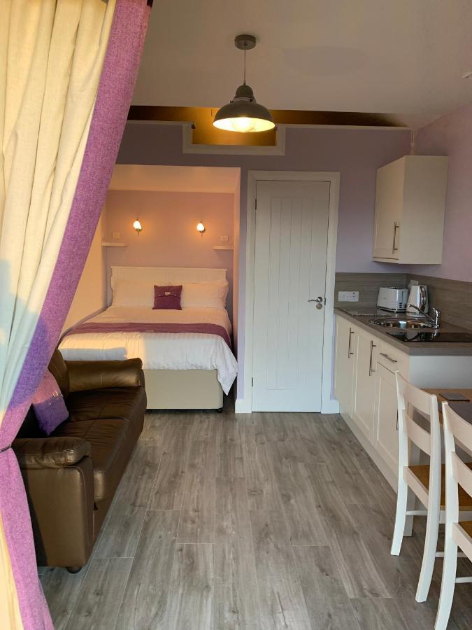 Hebridean Holiday Cabins Breasclete ภายนอก รูปภาพ