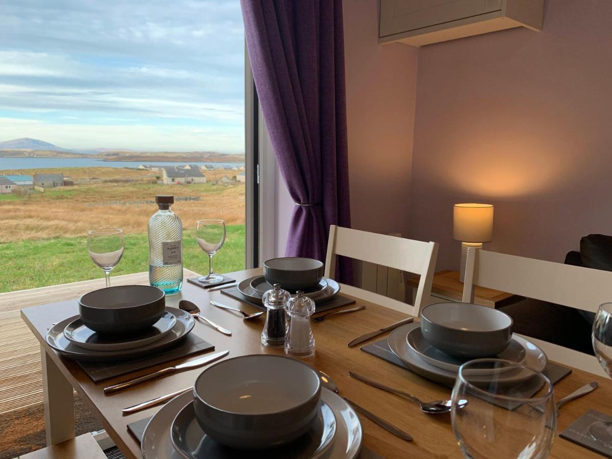 Hebridean Holiday Cabins Breasclete ภายนอก รูปภาพ