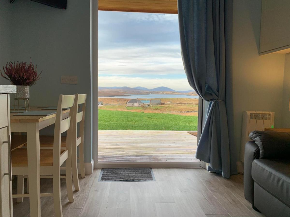 Hebridean Holiday Cabins Breasclete ภายนอก รูปภาพ